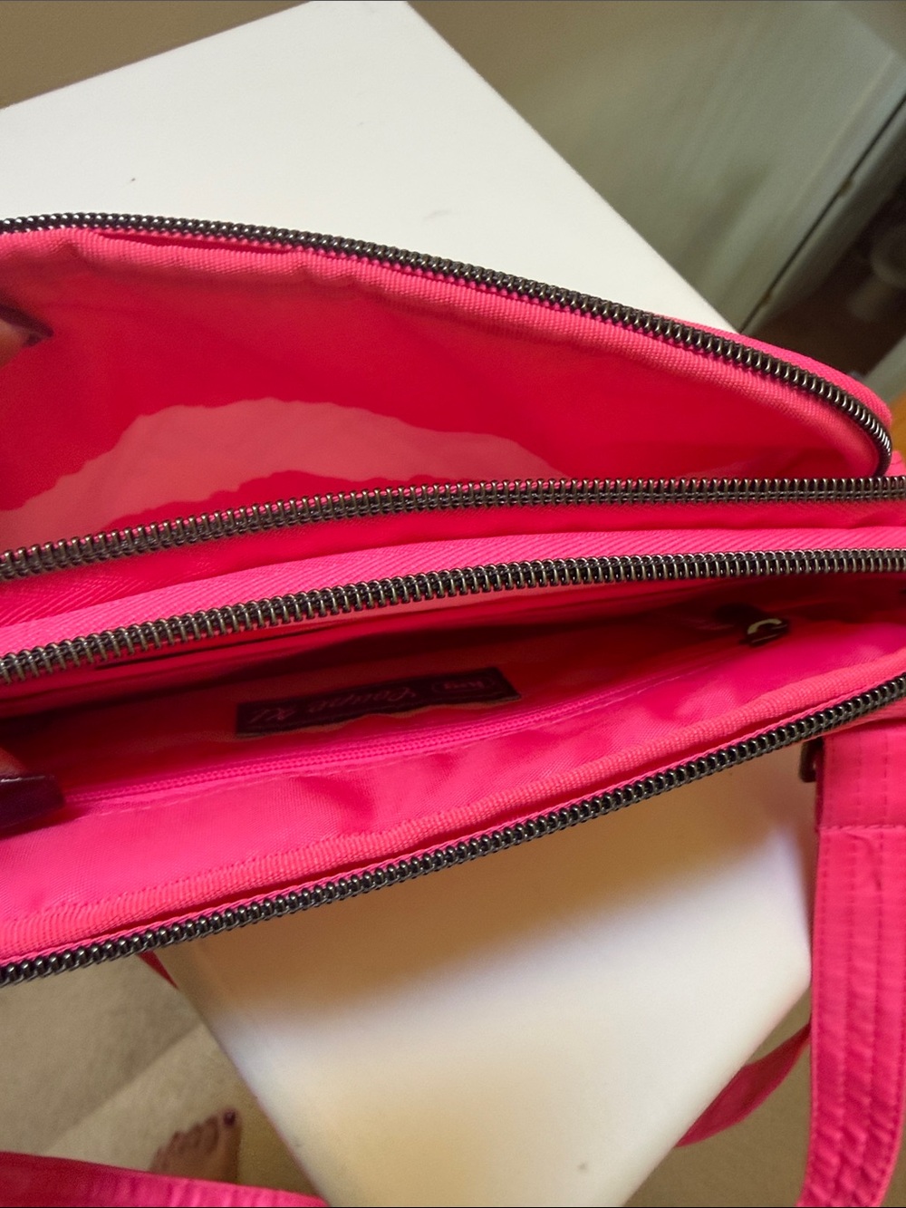 NWT lug Coupe XL Bright Pink Crossbody Bag - Picture 7 of 8